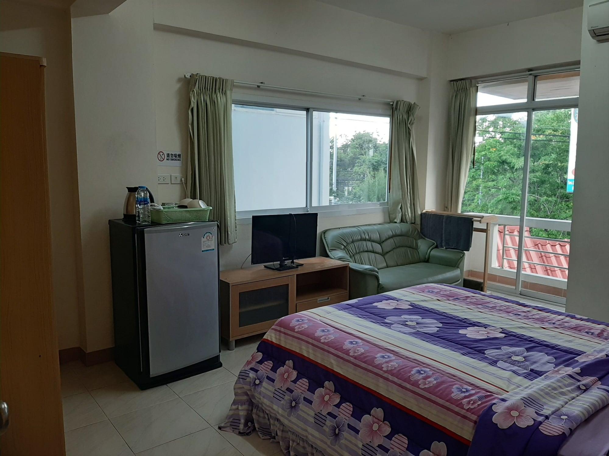 Vanlisut Hotel Ngamwongwan Нонтабури Екстериор снимка