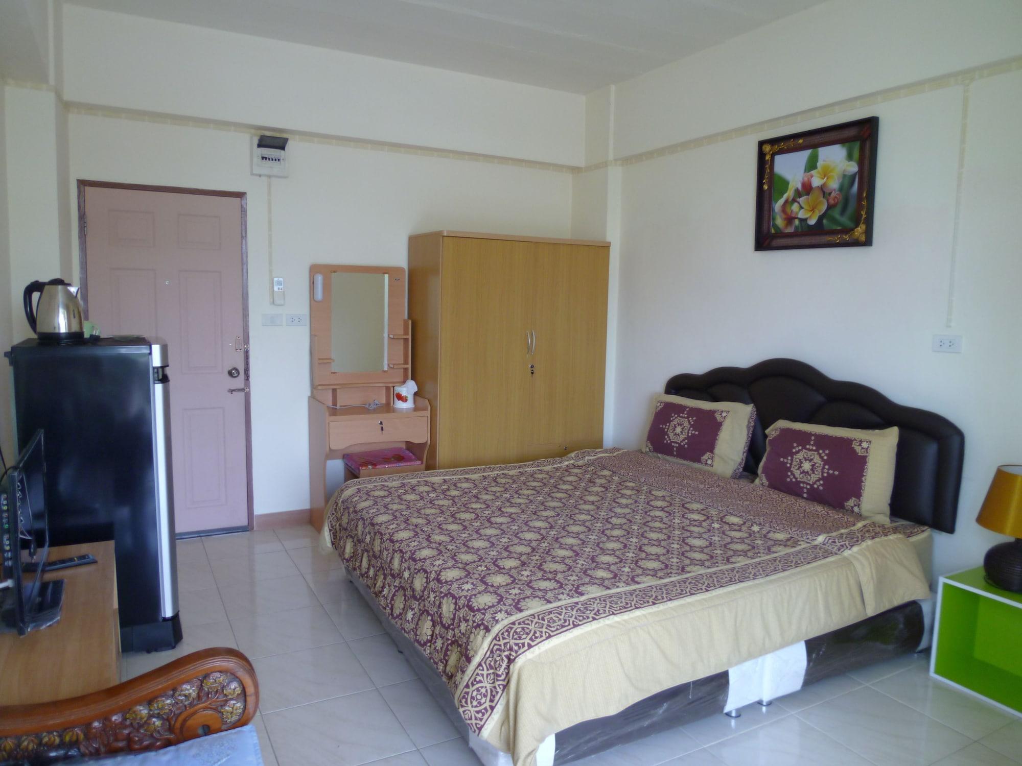 Vanlisut Hotel Ngamwongwan Нонтабури Екстериор снимка