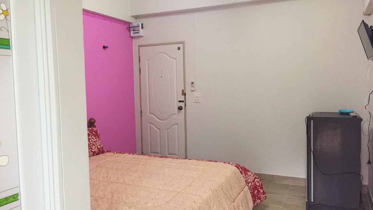 Vanlisut Hotel Ngamwongwan Нонтабури Екстериор снимка