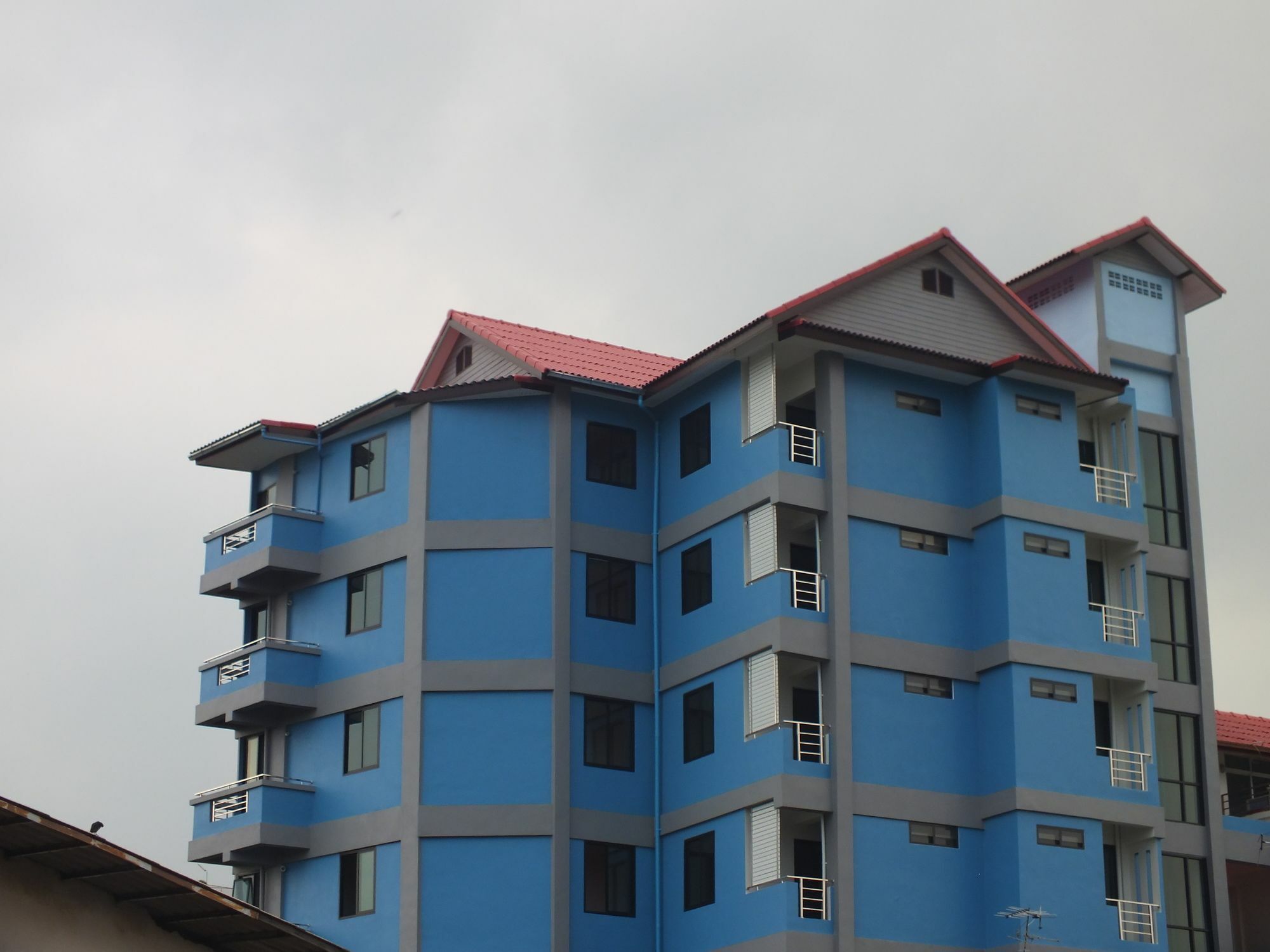 Vanlisut Hotel Ngamwongwan Нонтабури Екстериор снимка