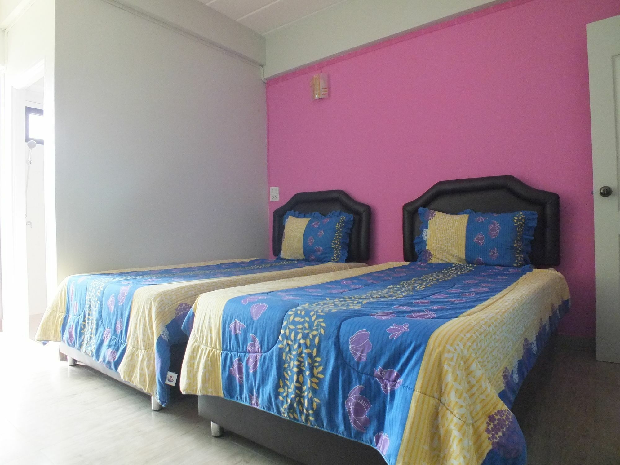 Vanlisut Hotel Ngamwongwan Нонтабури Екстериор снимка
