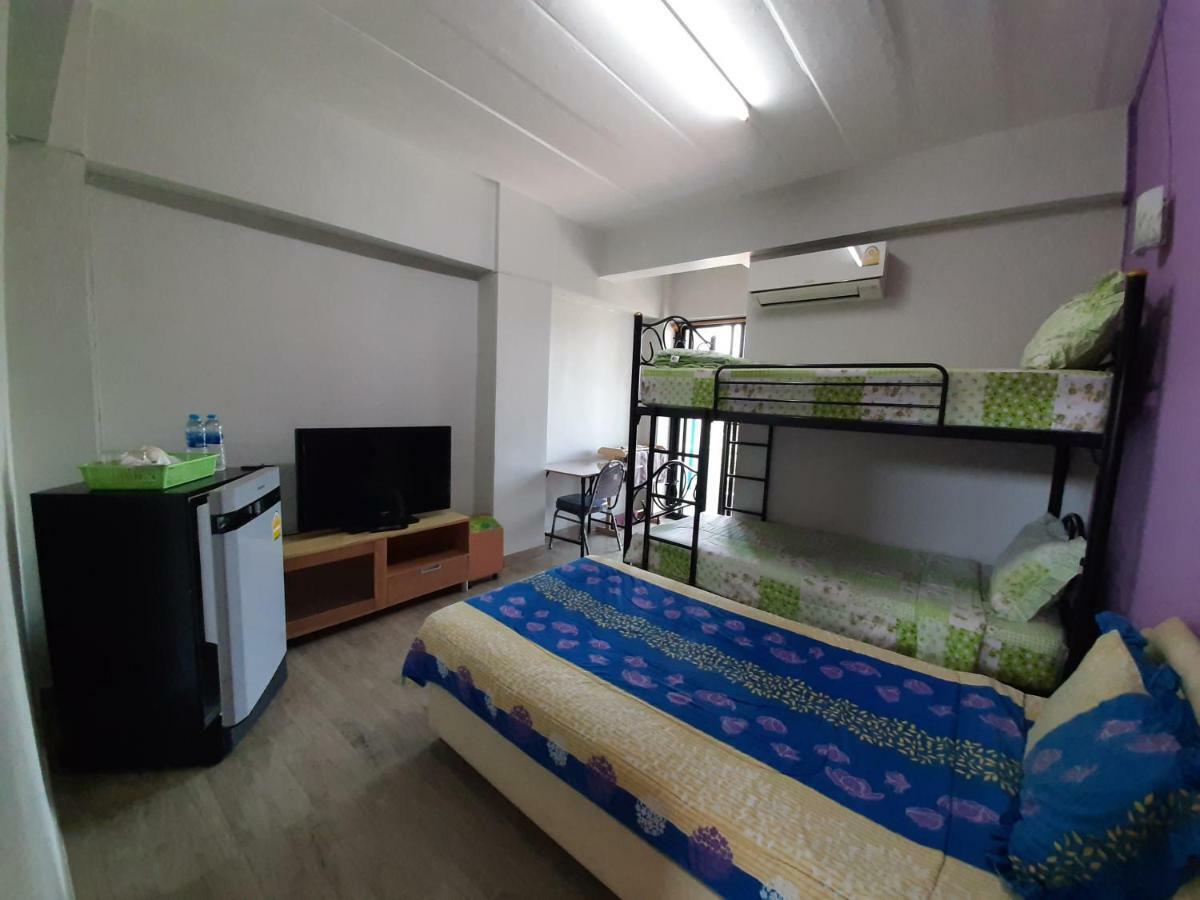 Vanlisut Hotel Ngamwongwan Нонтабури Екстериор снимка